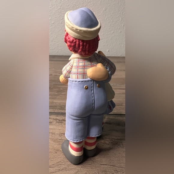 Hallmark Keepsake NEW 2004 “Holiday Hug” Raggedy Ann & Andy Christmas Ornament - Picture 5 of 10